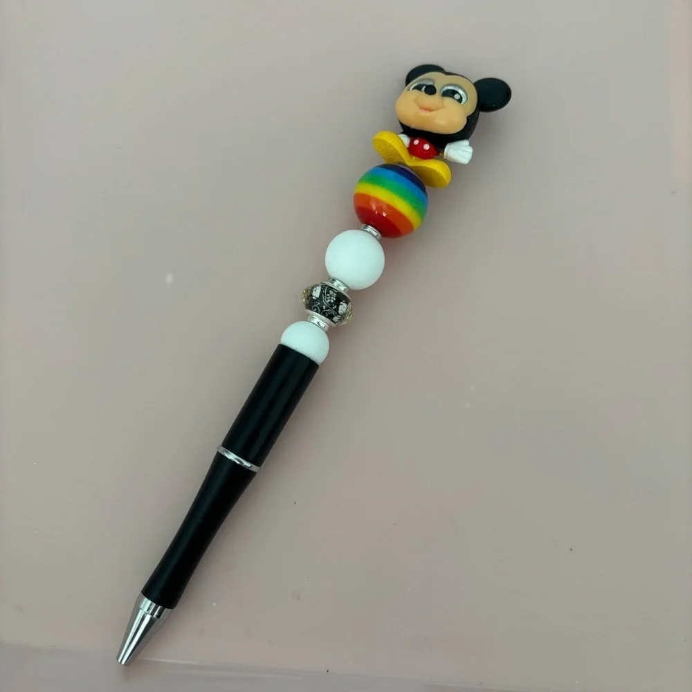 Disney Doorables: Mickey Mouse: Classic Mickey Mouse handmade beaded pen